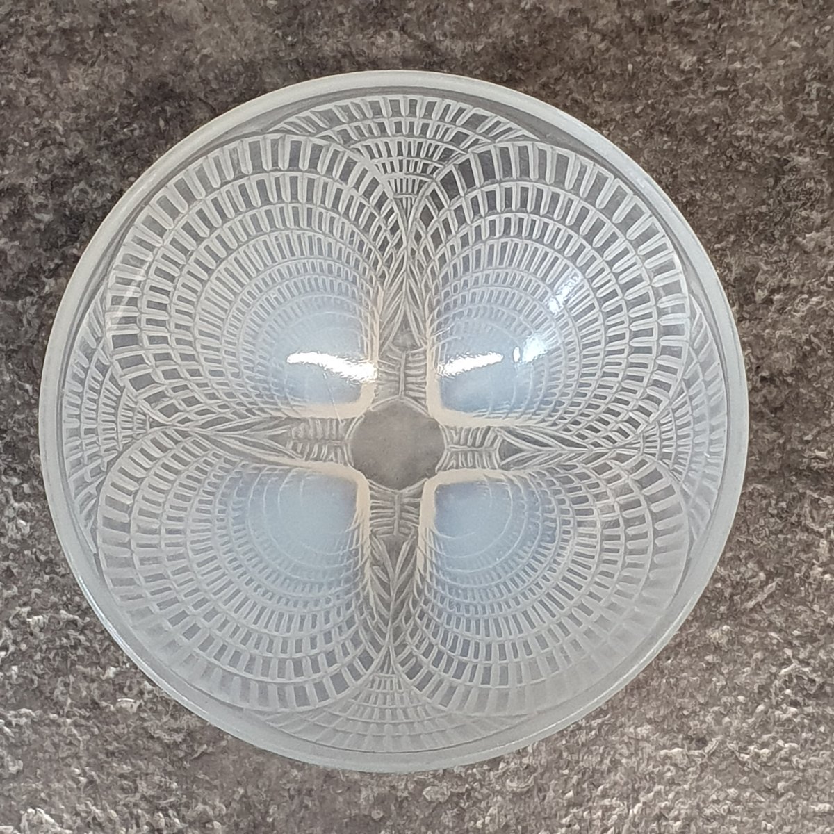 R. Lalique Shell-shaped Dish, 1924-photo-1