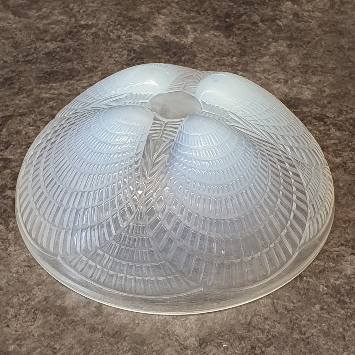 R. Lalique Shell-shaped Dish, 1924