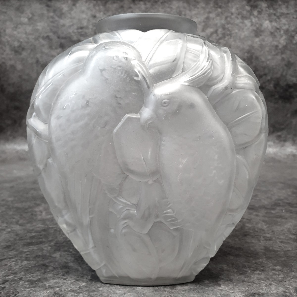 Delatte Art Deco Parakeet Vase