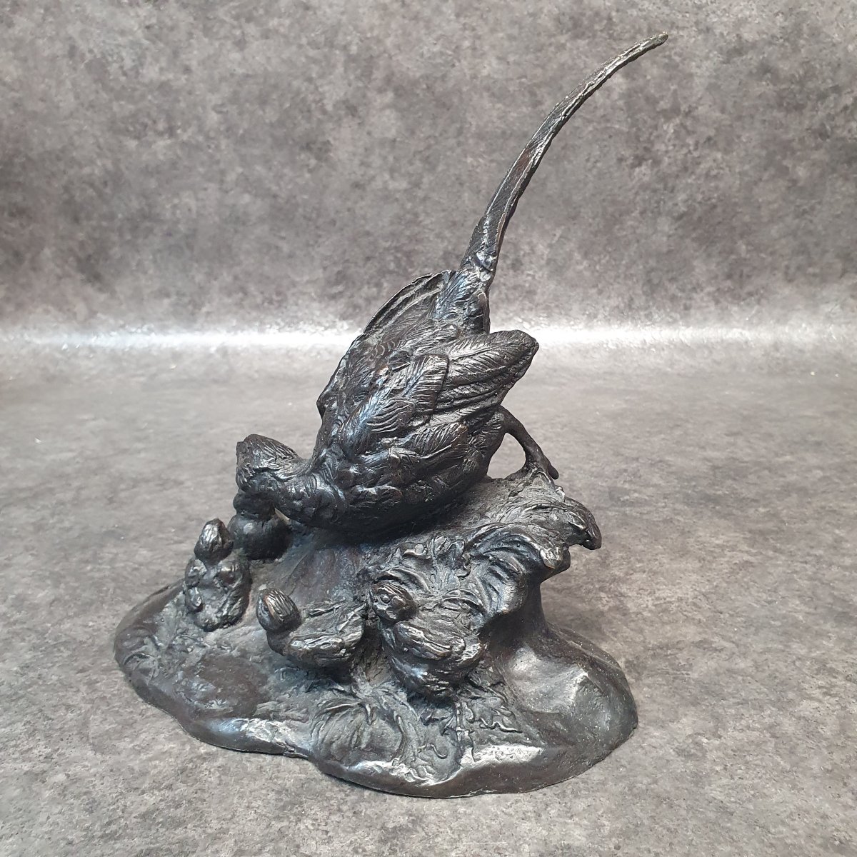 Bronze Sculpture Of A Pheasant And Her Chicks-photo-3