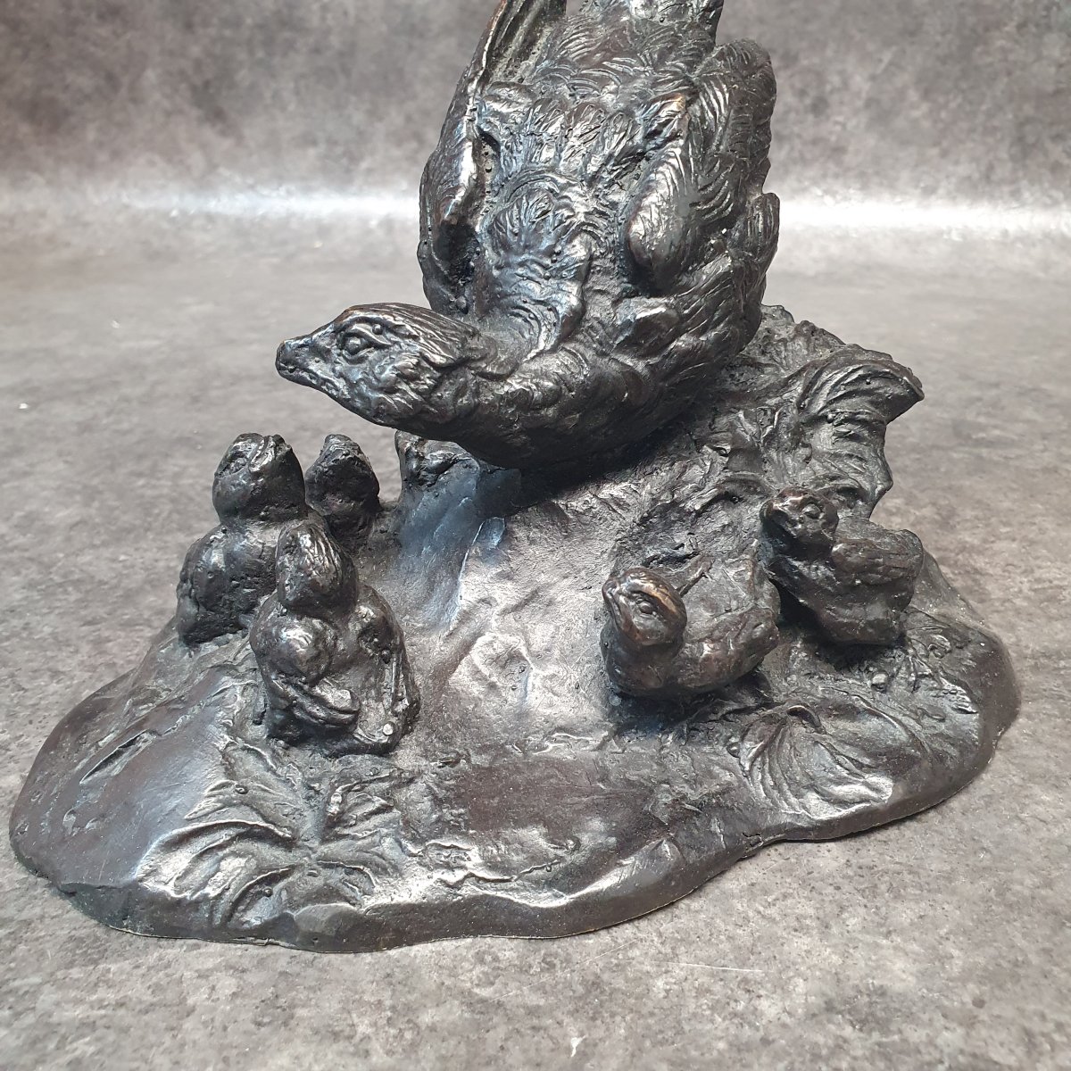 Bronze Sculpture Of A Pheasant And Her Chicks-photo-1