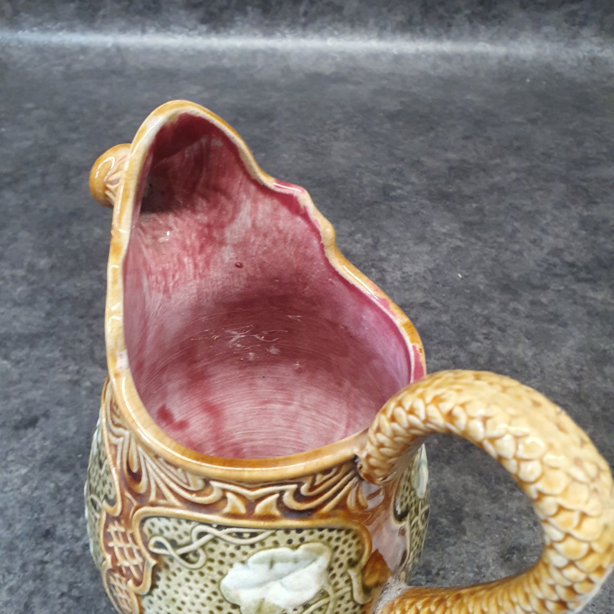 "liseron Onnaing" Slip-cast Pitcher-photo-1
