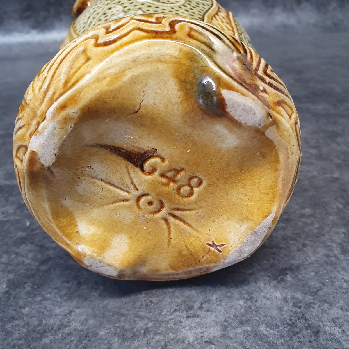 "liseron Onnaing" Slip-cast Pitcher-photo-2