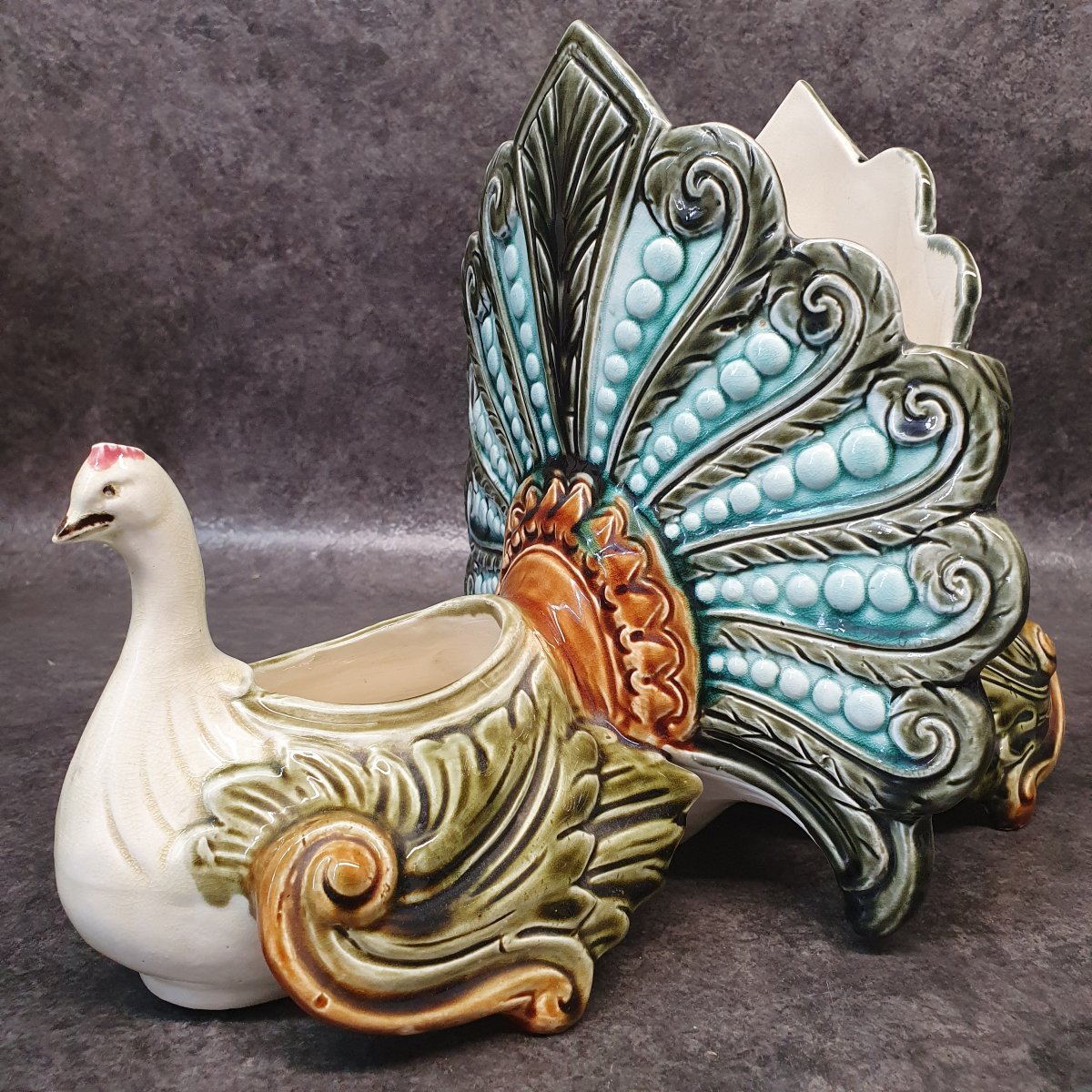 Peacock-patterned Slurry Centerpiece-photo-3