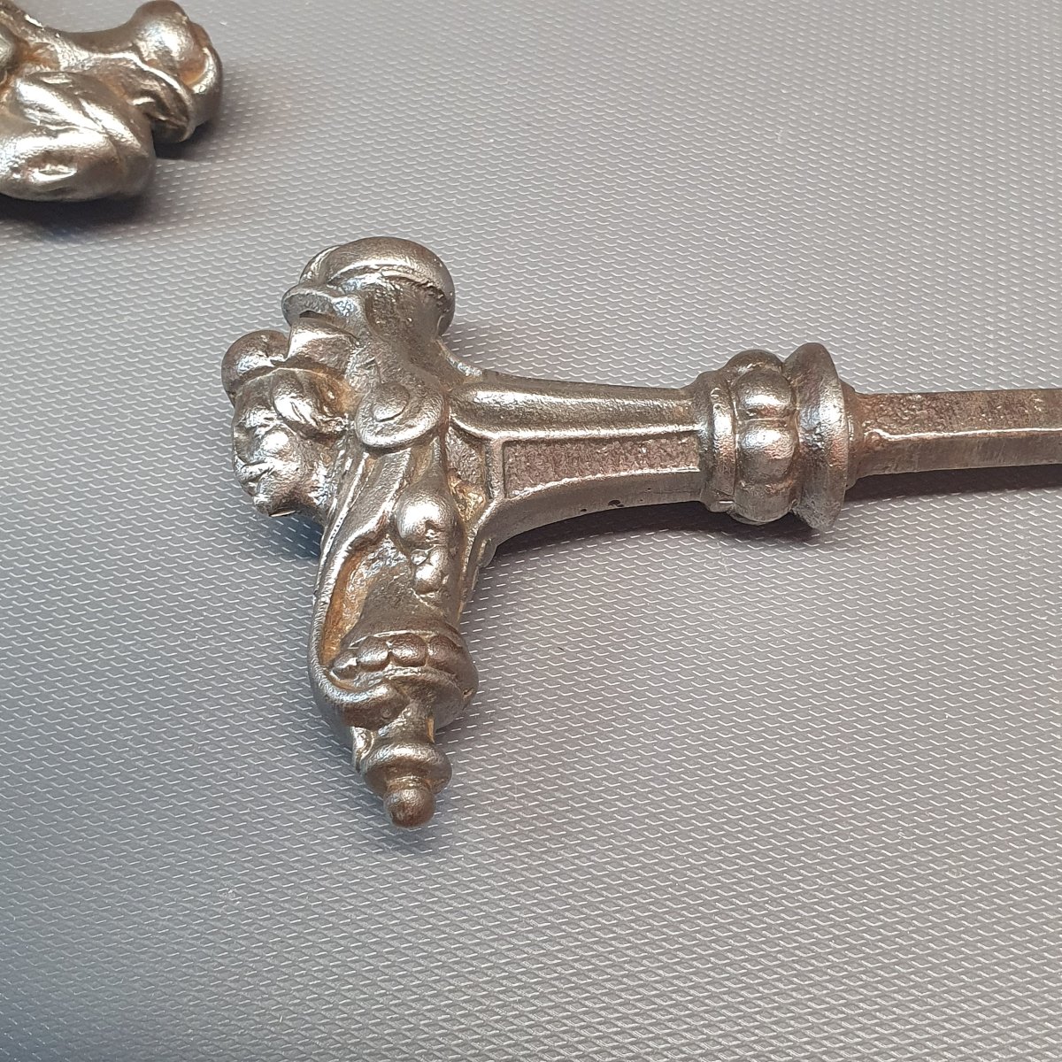 Door Handle With Character Figures-photo-1