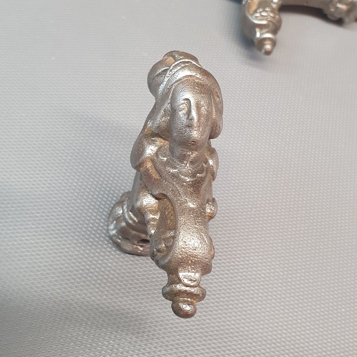 Door Handle With Character Figures-photo-2
