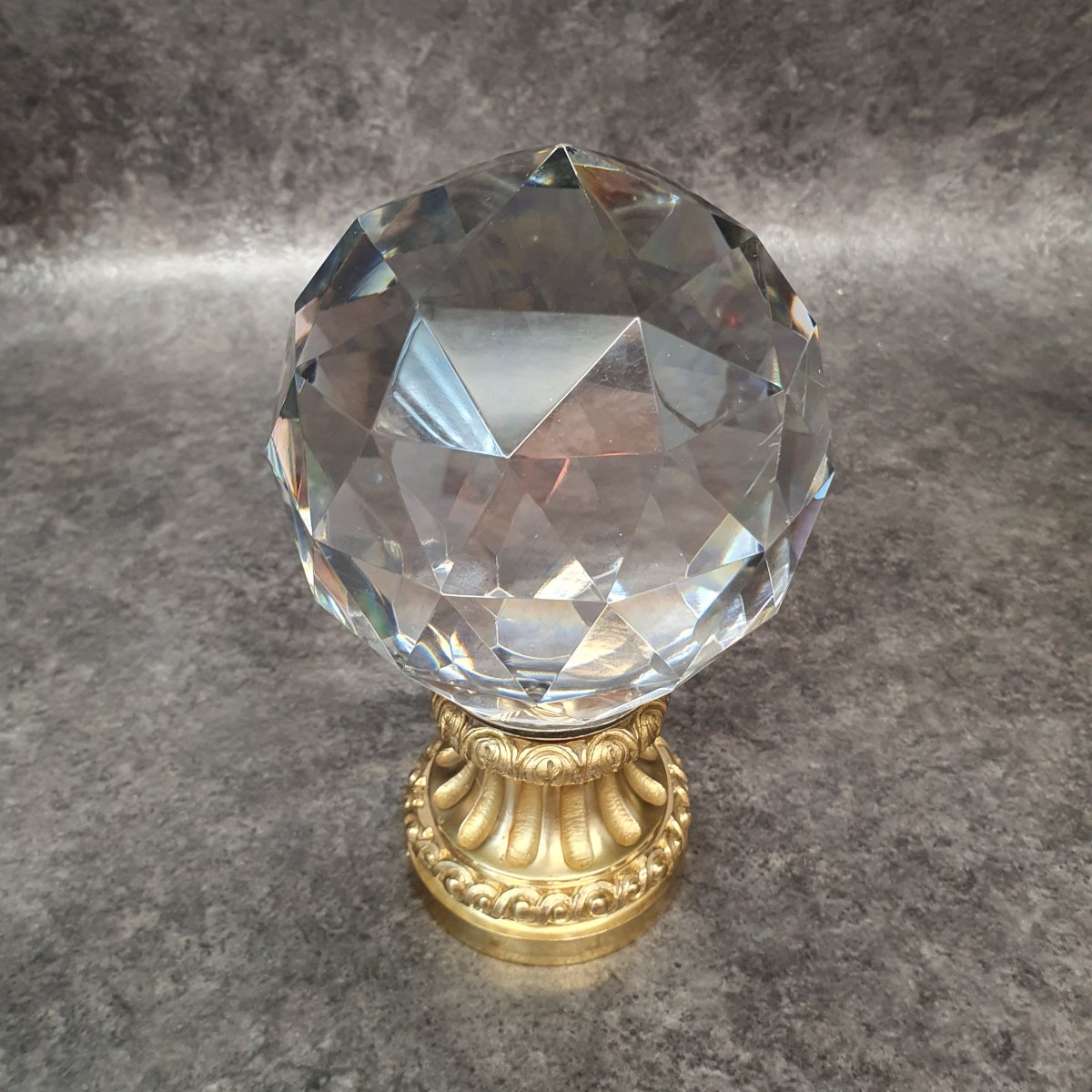 Crystal And Bronze Stair Ball-photo-4