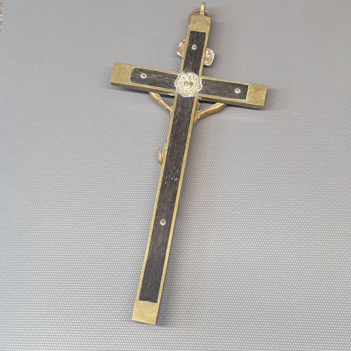 Christ sur la croix-photo-4