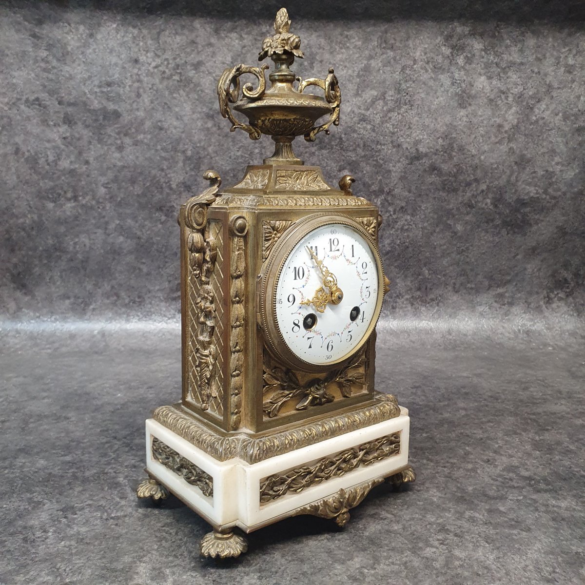 Louis XVI-style Bronze And Marble Clock-photo-4