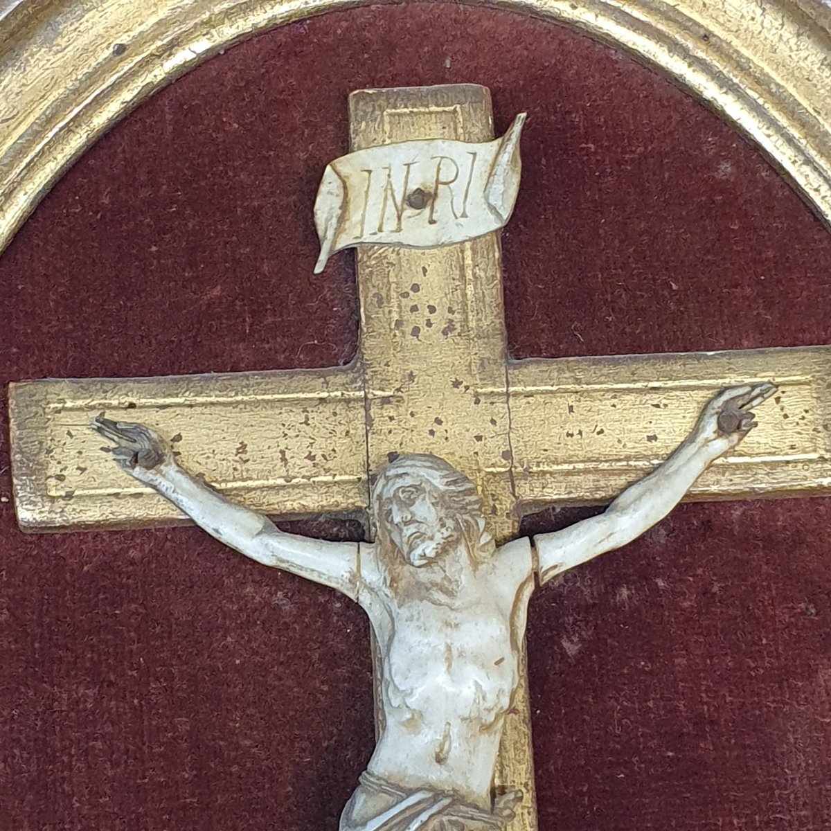 Christ sur la croix-photo-1