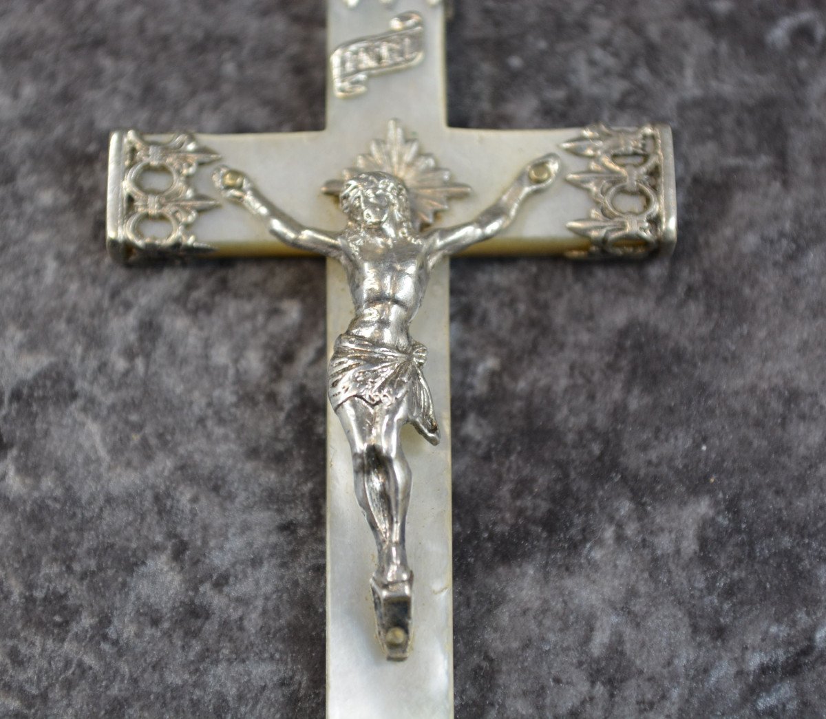 Large Religious Cross In Mother Of Pearl And Sterling Silver-photo-2
