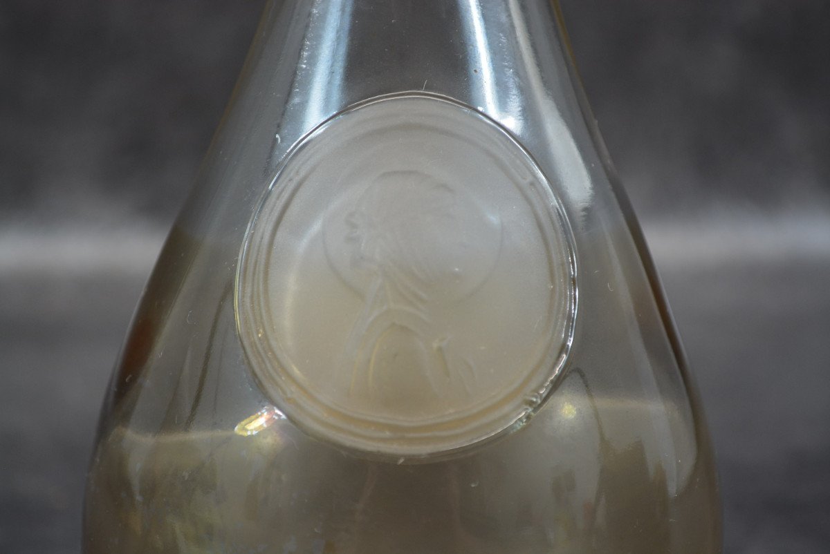 Rare Lalique Clos St Odile Bottle-photo-1