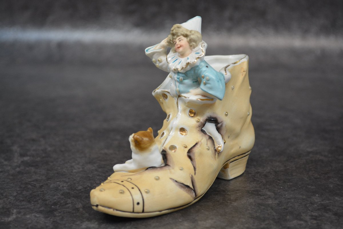 Biscuit Humorous Shoe-photo-3