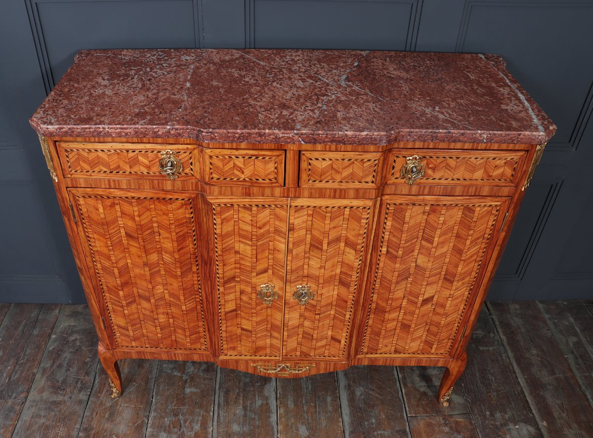 Cabinet en marqueterie de tulipier de style Louis XVI, fin du XVIIIe siècle-photo-2