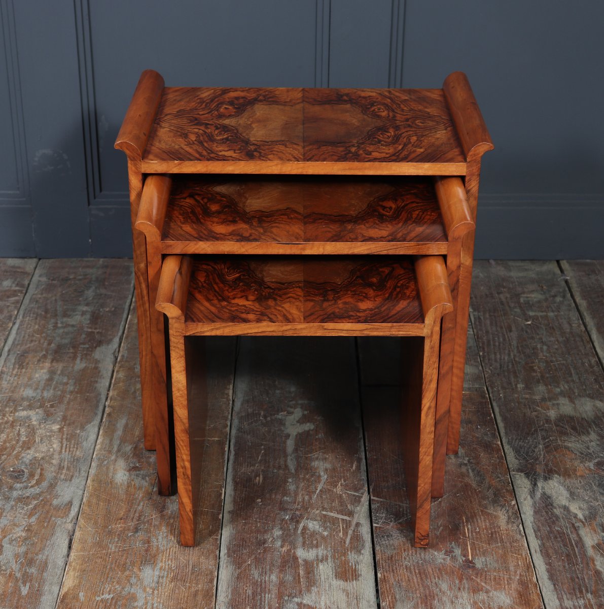 Set Of English Walnut Art Deco Nesting Tables, Circa 1930-photo-4