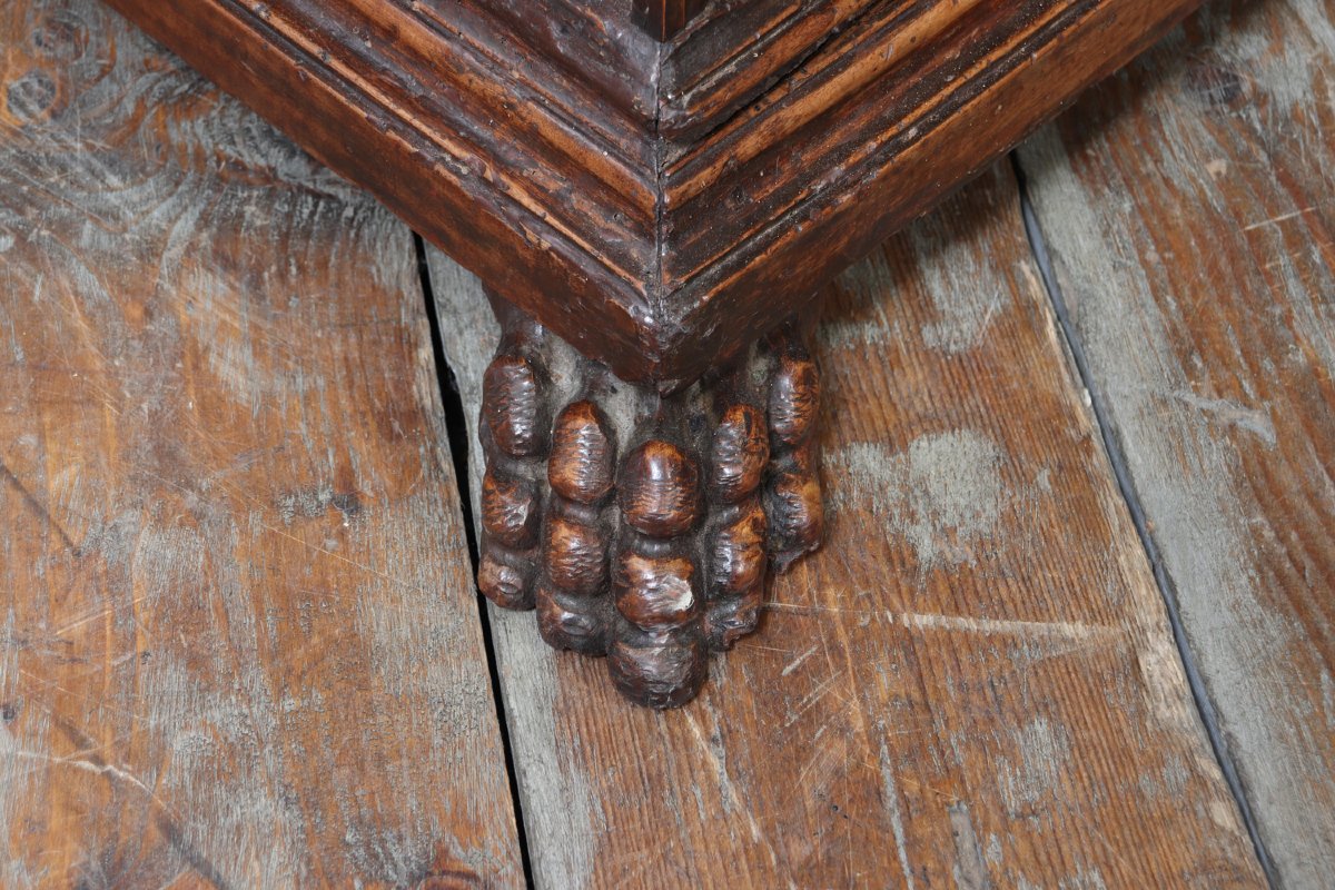 Commode en noyer italien du début du XVIIe siècle-photo-4