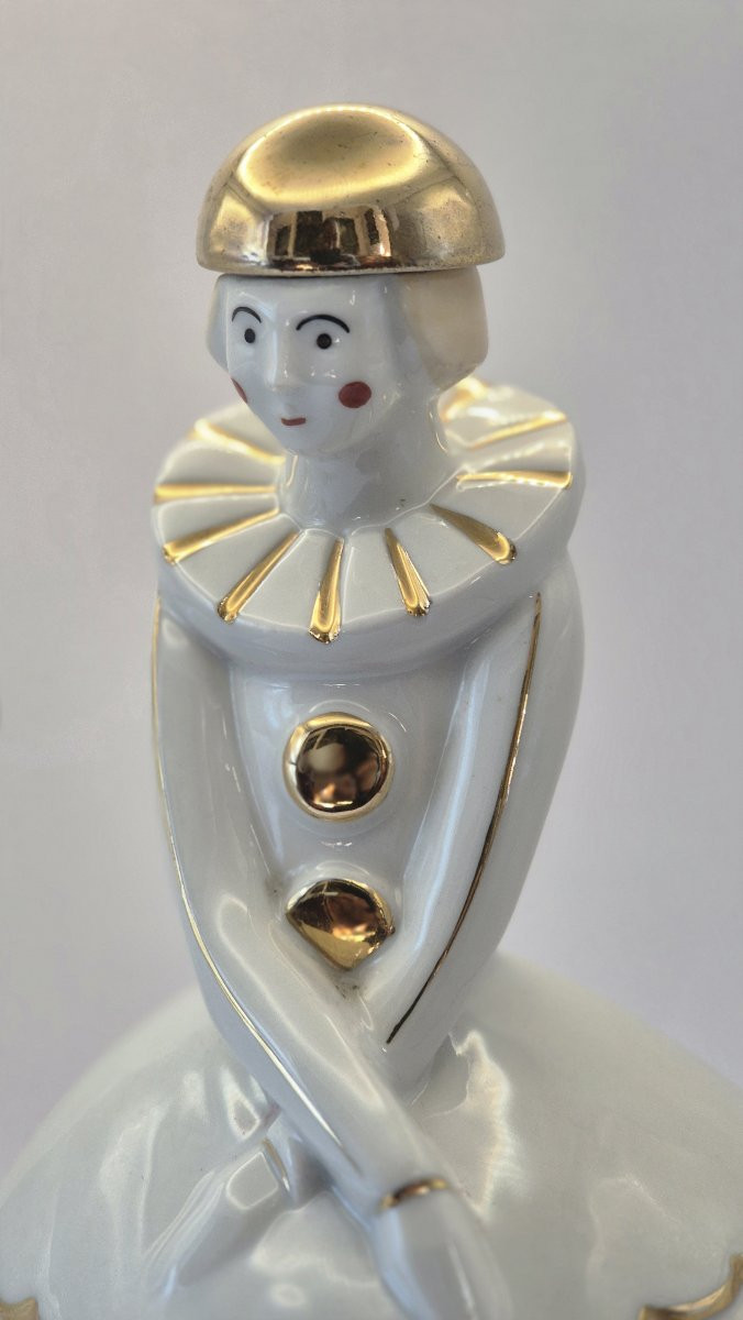 Ecole française Art Déco, "Colombine bouteille", porcelaine émaillée blanche et dorée-photo-3