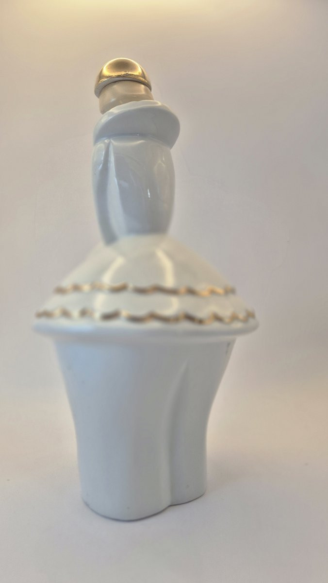 Ecole française Art Déco, "Colombine bouteille", porcelaine émaillée blanche et dorée-photo-4