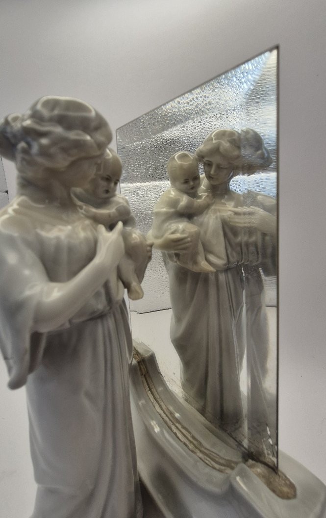  "mother And Child In Front Of A Mirror," Glazed Porcelain, Evokes The German Modern School.-photo-2