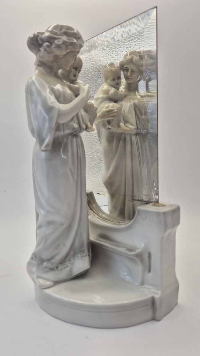  "mother And Child In Front Of A Mirror," Glazed Porcelain, Evokes The German Modern School.-photo-4