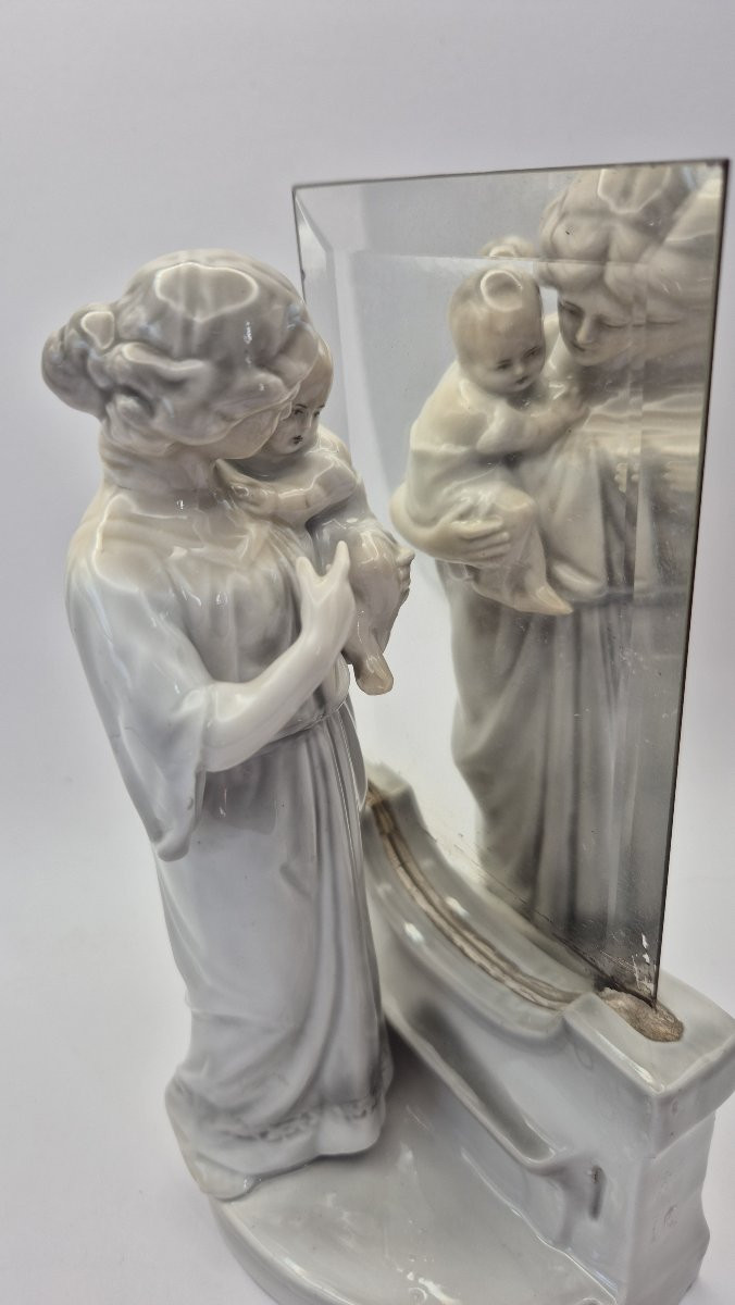  "mother And Child In Front Of A Mirror," Glazed Porcelain, Evokes The German Modern School.-photo-4