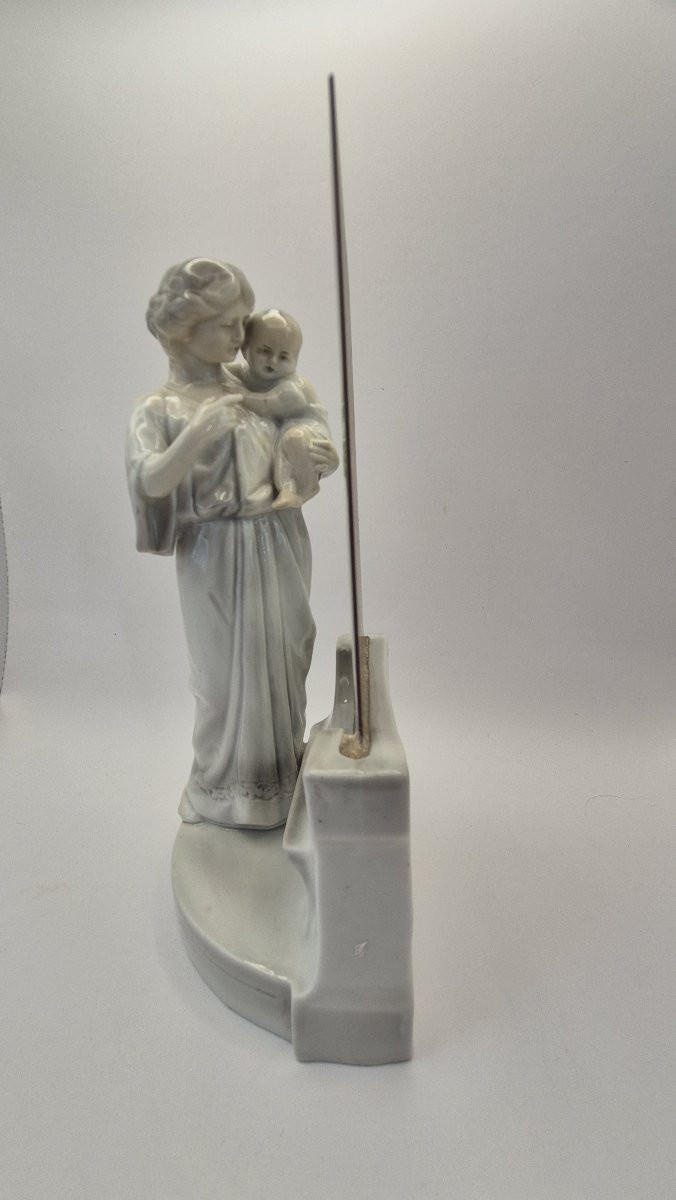  "mother And Child In Front Of A Mirror," Glazed Porcelain, Evokes The German Modern School.-photo-6