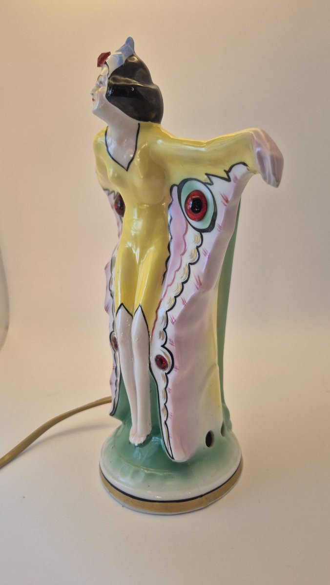 "Femme papillon", Veilleuse en porcelaine émaillée polychrome -photo-4