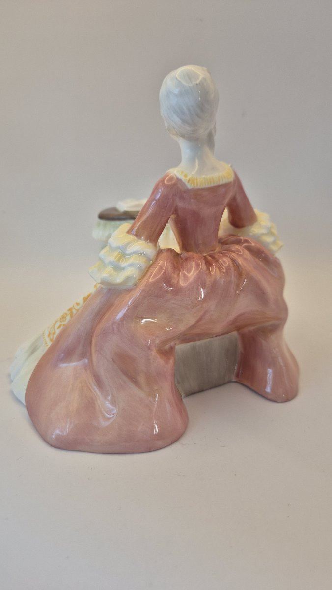 ROYAL DOULTON - ENGLAND, "Méditation" porcelaine polychrome-photo-4