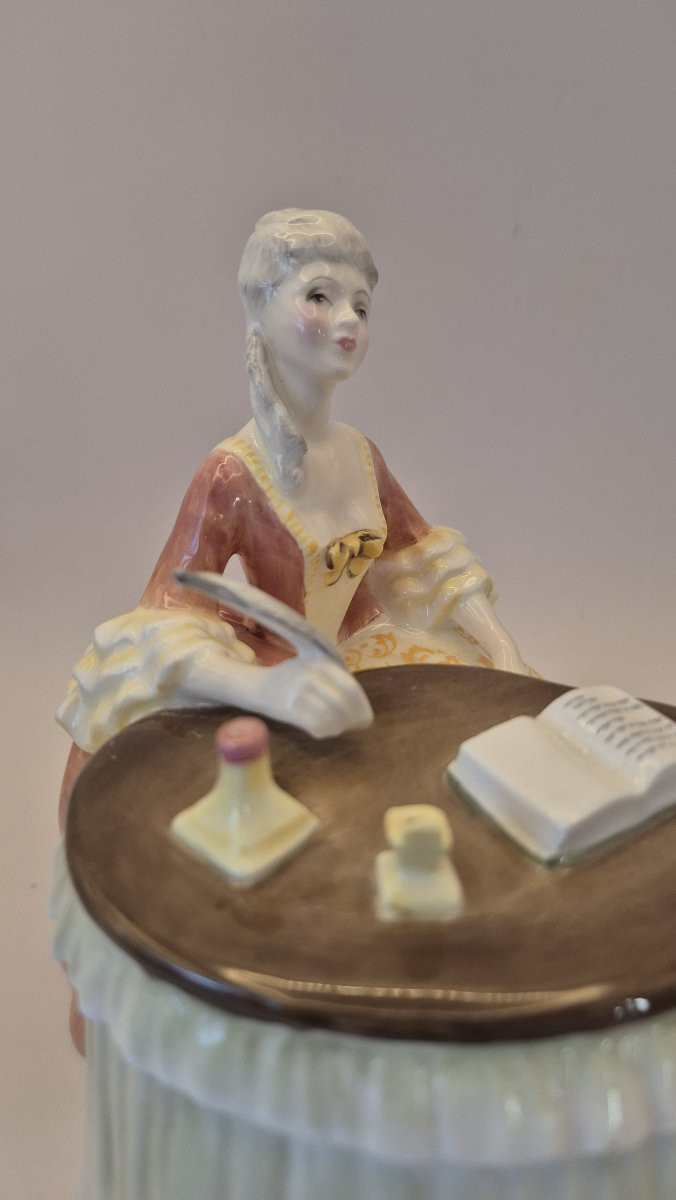ROYAL DOULTON - ENGLAND, "Méditation" porcelaine polychrome-photo-5