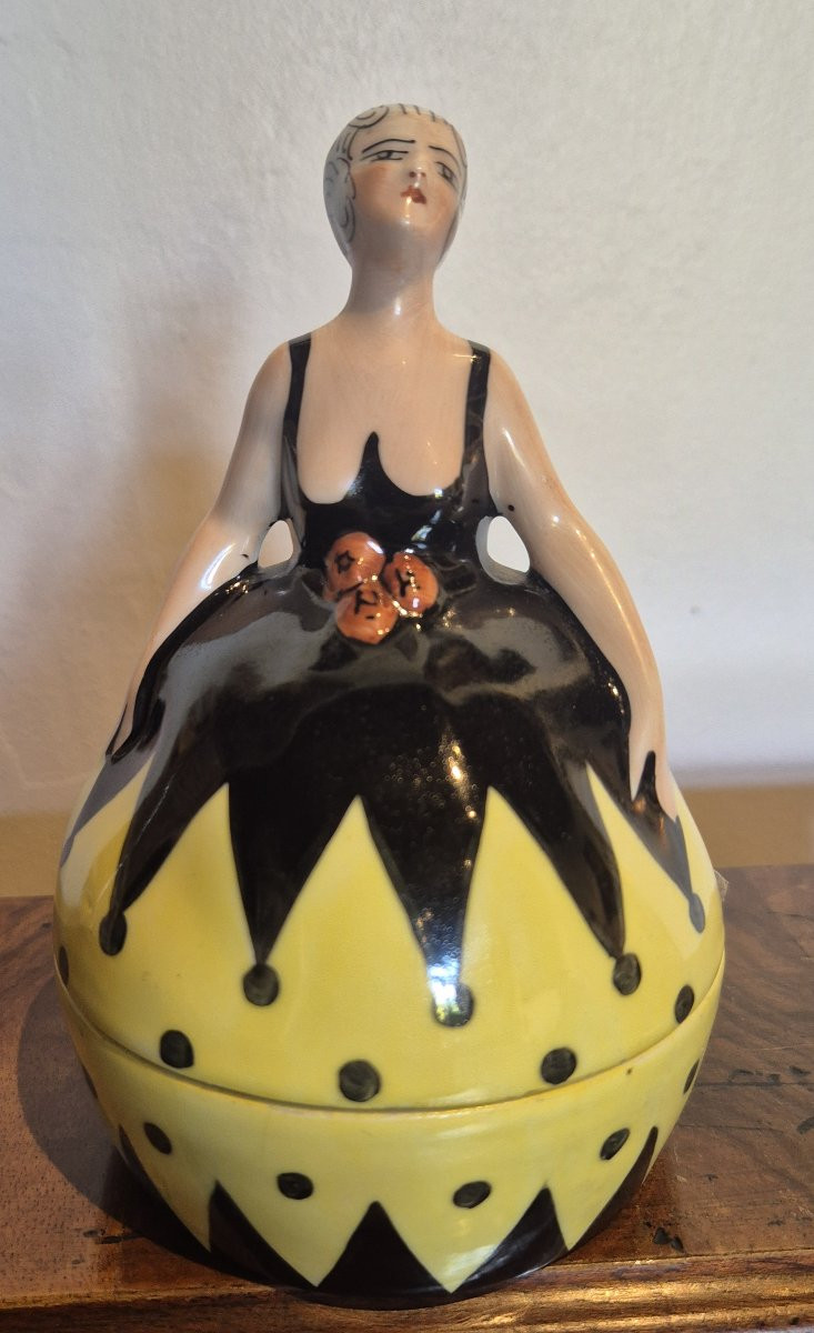 Elégante à la robe fleurie boite en porcelaine émaillée polychrome LIMOGES France -photo-3