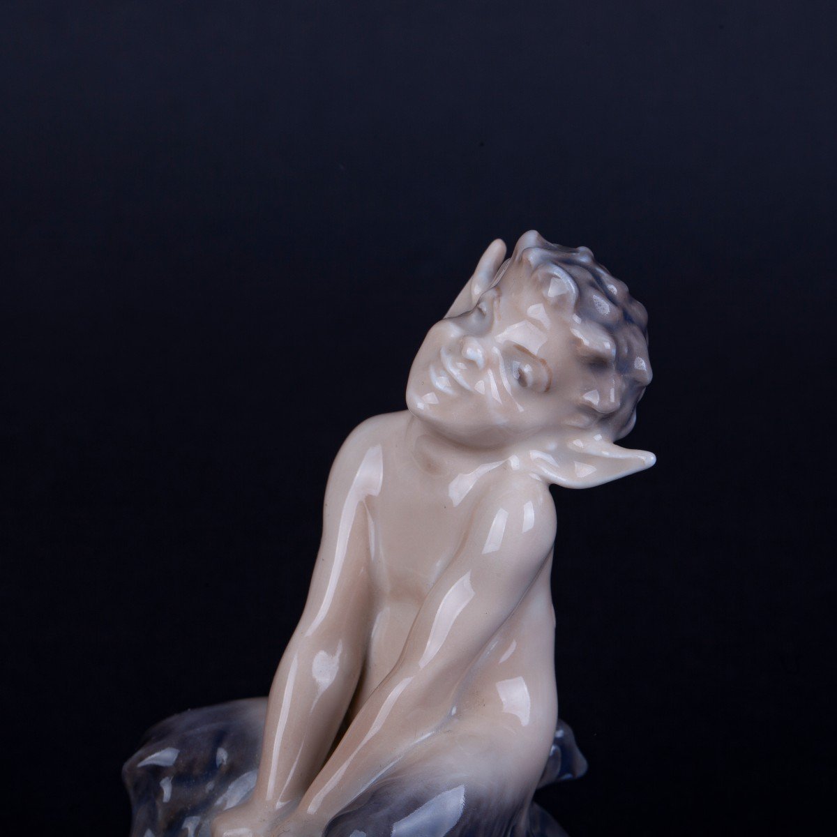 Figurine Royale De Copenhague Représentant Un Faune Chevauchant Une Tortue-photo-1