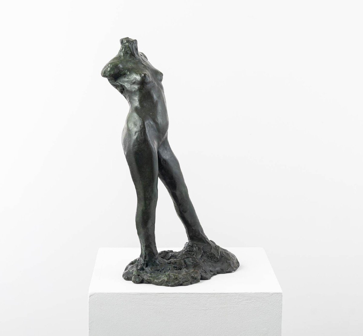 Female Nude, Bronze Sculpture – “balance” -photo-2