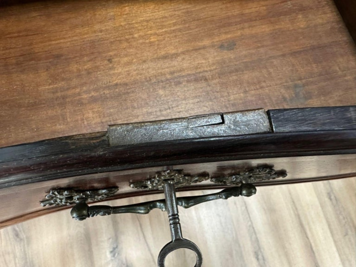 Rare Commode Portugaise Du XVIIIe Siècle En Palissandre Du Brésil-photo-3