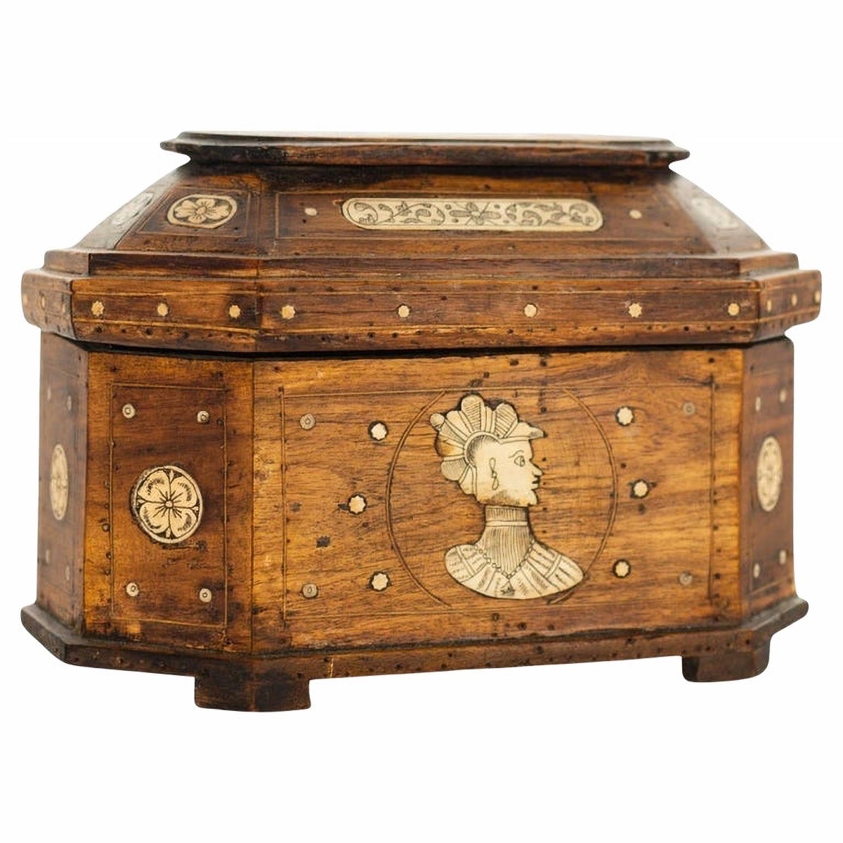 Dutch Chest In Fruitwood And Carved Bone Applications, Dutch School, 18th Century -photo-5
