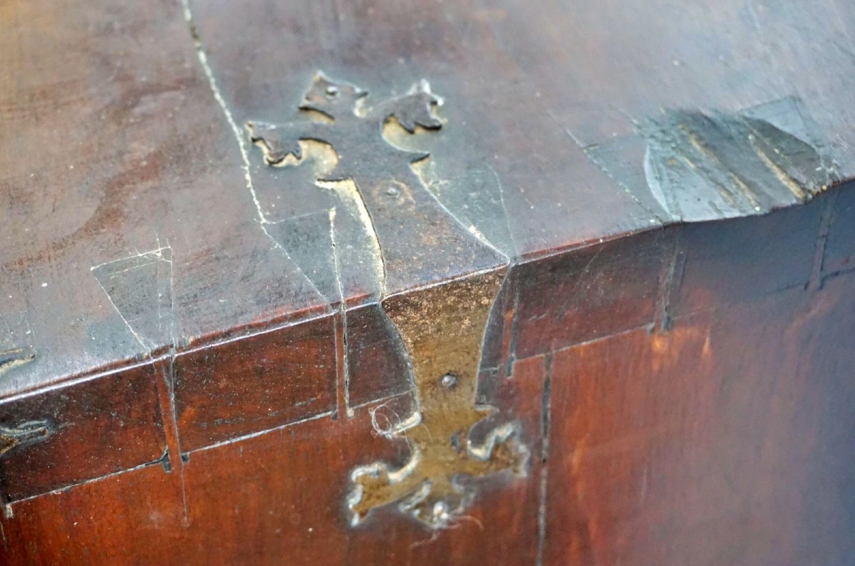 Magnifique Bargueño " Salmantino" sur Commode, XVIIe siècle.-photo-5