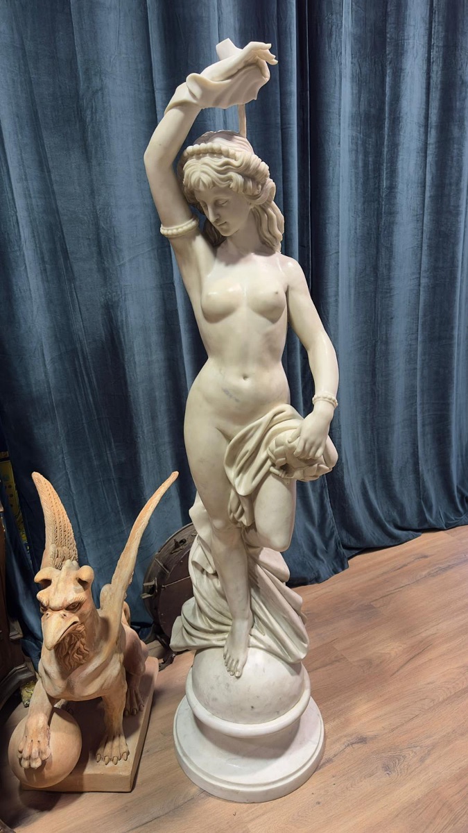 Sculpture Italienne du XIXe siècle « Nu féminin »  Sculpture en marbre blanc de Carrare H. 174 -photo-2