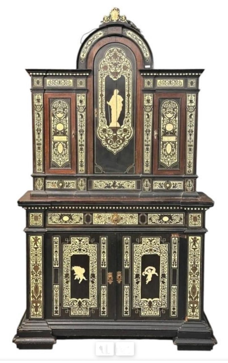 Italian Cabinet Circa 1860 ( Milan ) Attributed To Ferdinando Pogliani