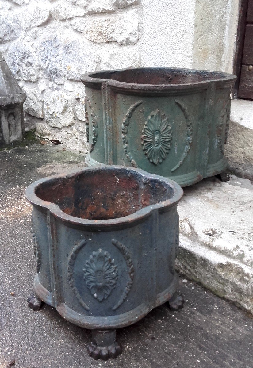 Ancien Duo De Jardinières Quadrilobé En Fonte De Fer-photo-2