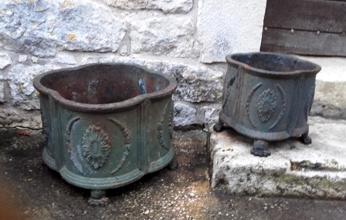 Ancien Duo De Jardinières Quadrilobé En Fonte De Fer