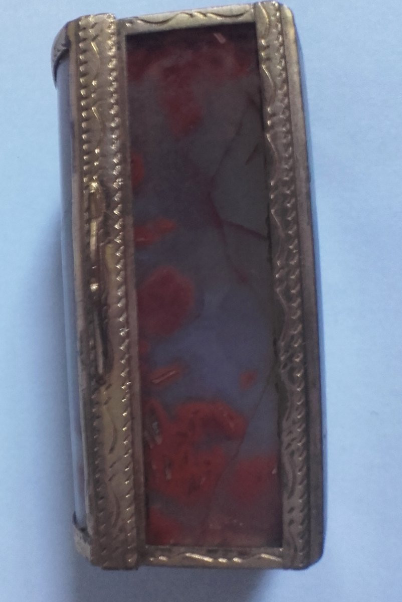 18th Century Agate Snuffbox In The Shape Of A Chest-photo-3