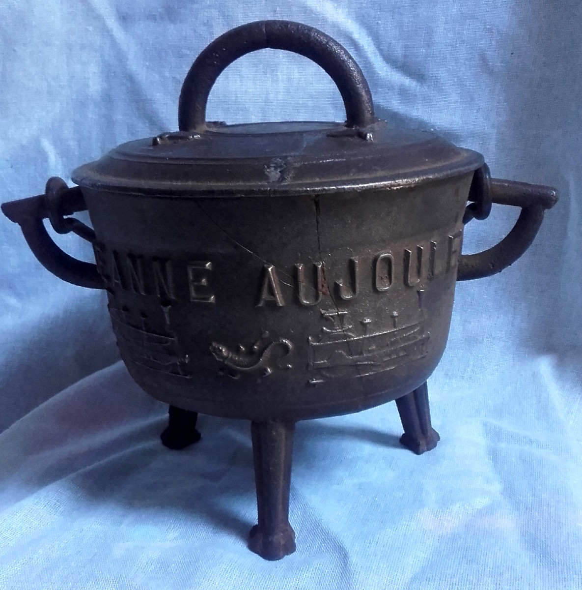 Art populaire petite  marmite daté situé patronymique locomotive