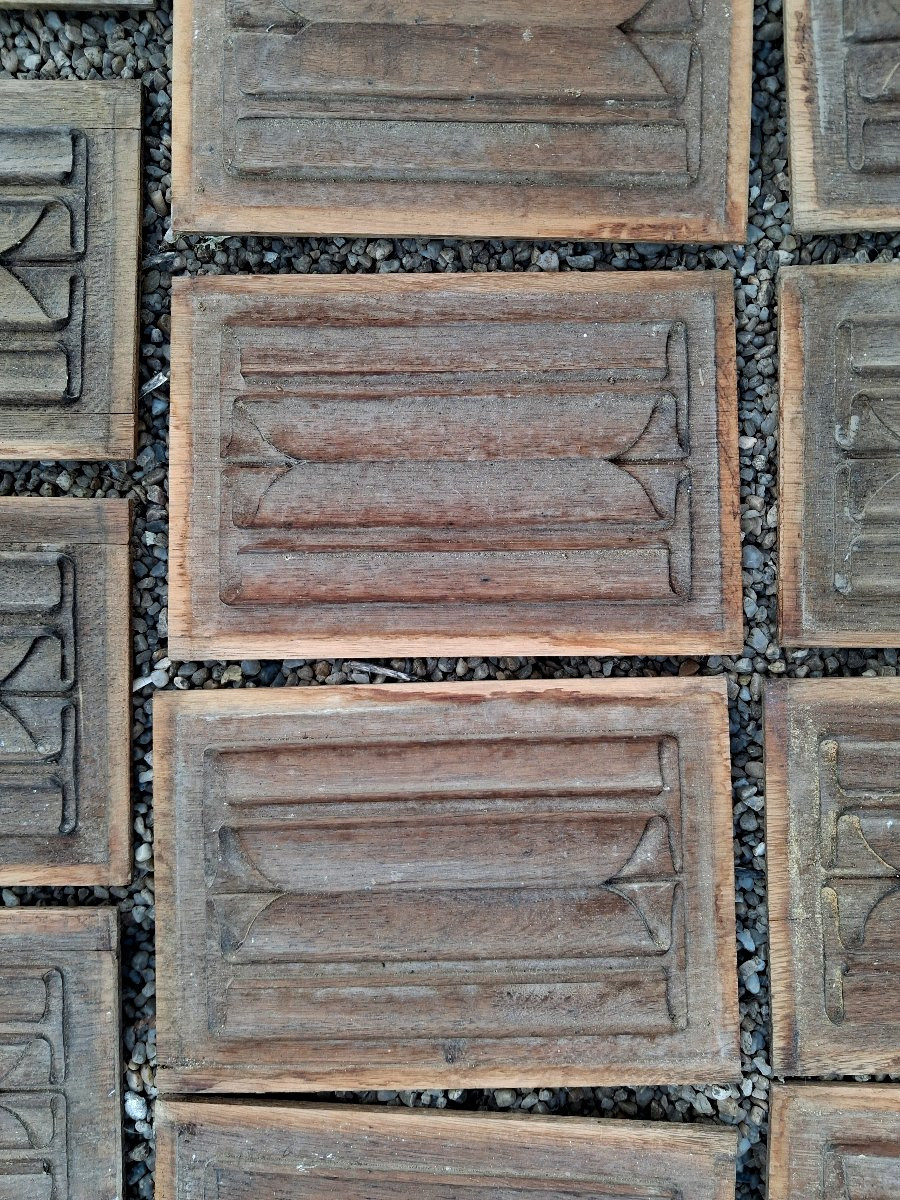 Extensive Set Of 78 Oak Napkin Fold Panels-photo-4