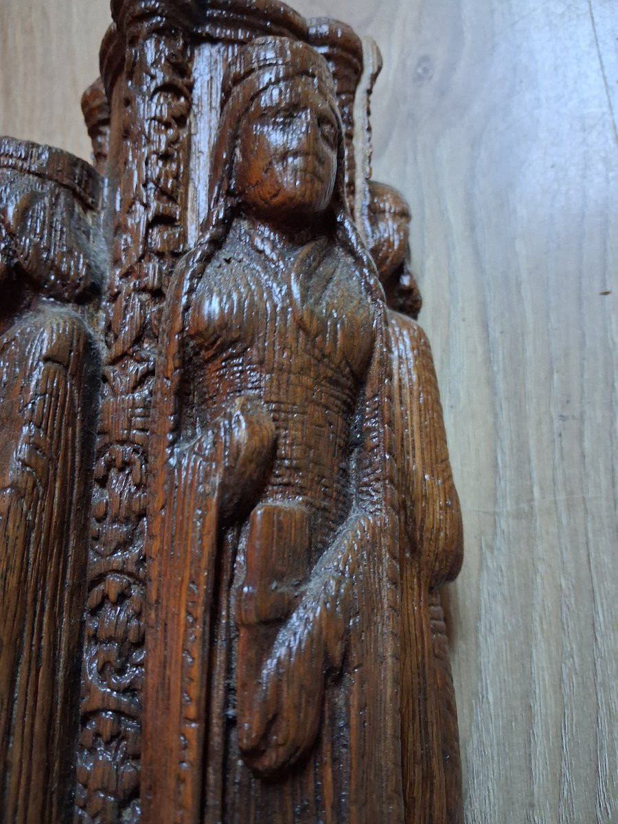 Paire de bois sculpté gothique du XIX-photo-3