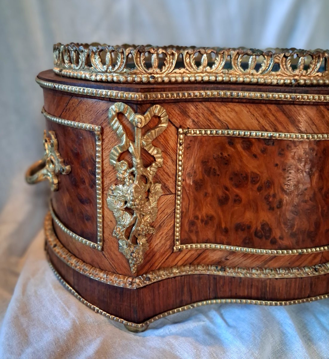 Bronze And Wood Planter, Curved On All Sides-photo-3