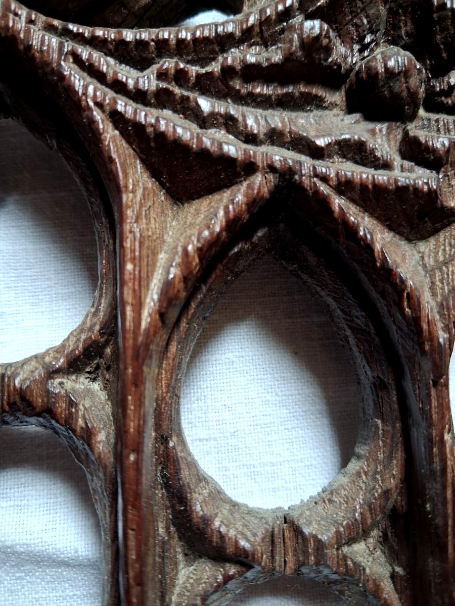 Panneau gothique a fenestrage ajouré en chene circa 1500-photo-1