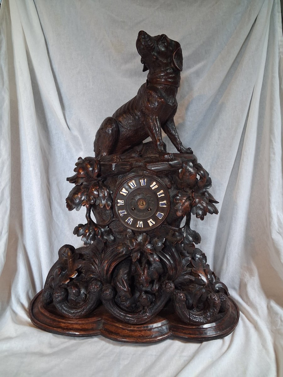 Pendule Fôret Noire au chien