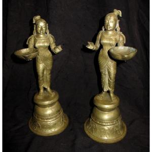 Paire De Lampe A Huile Deepa Lakshmi En Bronze