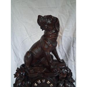 Pendule Fôret Noire au chien