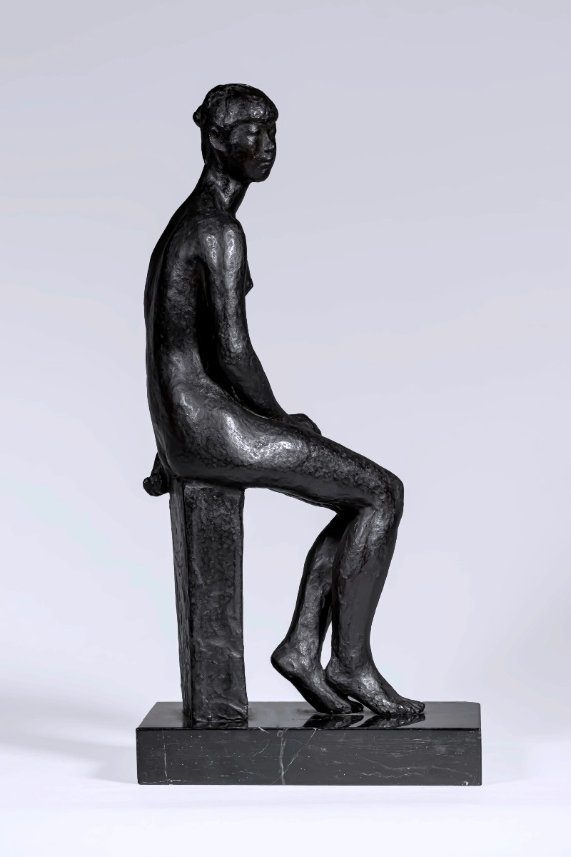 Bronze japonais de Hiroyuki WATANABE 渡辺弘行 – Femme nue assise-photo-3