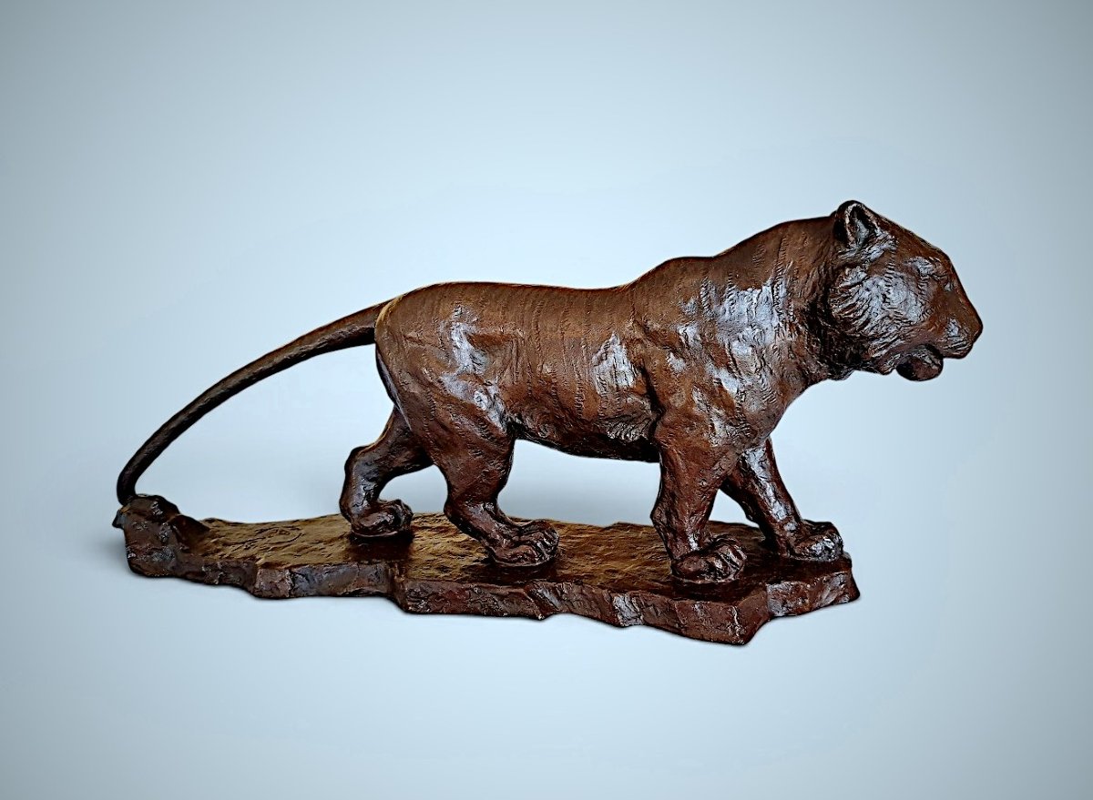Japanese Bronze By Nakano Shirô (中野四郎): Walking Tiger